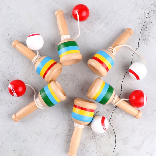 Mini träfångstboll koppfångstboll leksaker för traditionella spel tävlingsprogram dagismaterial röd