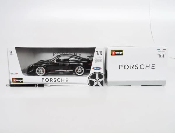 Porsche 911 GT3 RS 4.0 Musta 1:18 BBURAGO