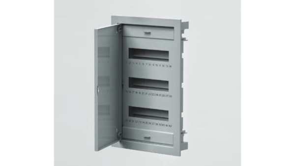 3x12 infälld modulär kopplingsutrustning med metalldörrar IP40 N+PE C.1536