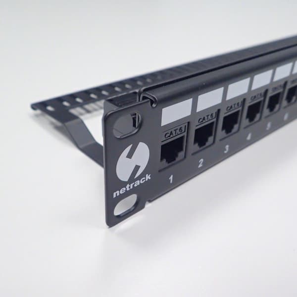 Netrack Patch Panel 19\" 24x Keystone UTP -paikka (104-20)