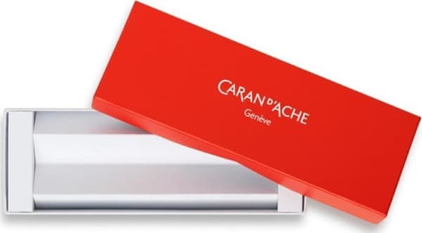 Caran d'Arche Rød æske CARAN D'ACHE, til 1-2 stk.