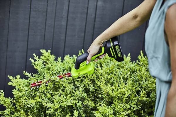 Greenworks Batteridriven häcksax G24SHTK2 20 cm