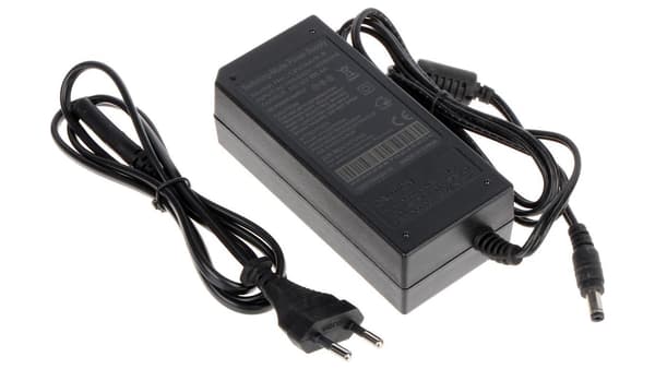 12V/4A/5.5 virtalähde