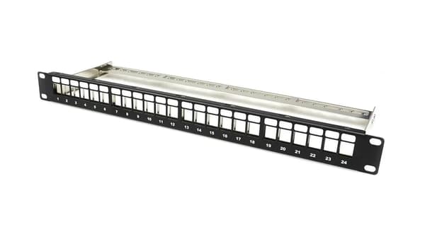 Patchpanel 19 tommer 24 x keystone 1U, universal CU.PP.00021