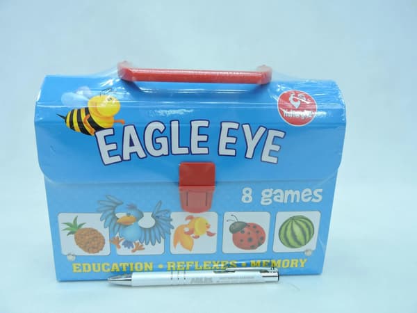 Quick Eyelet Chest - Eagle Eye i en kuffert