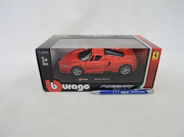 Ferrari Enzo Röd 1:24 BBURAGO