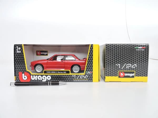 1988 BMW 3-sarjan M3 punainen 1:24 BBURAGO