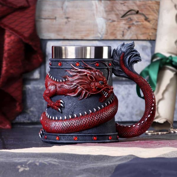 NEMESIS NOW DRAGON COIL TANKARD PUNAINEN 16CM