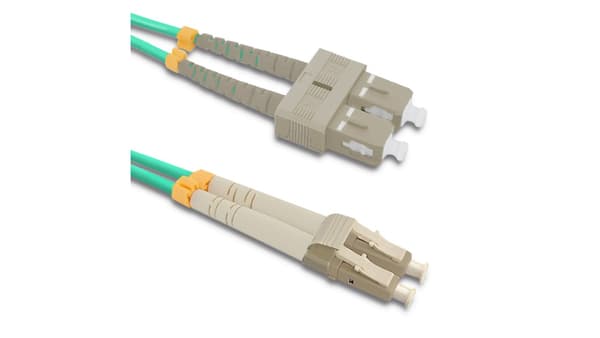 Qoltec Light air luftpatchkabel LC/UPC - SC/UPC | Multimode | 50/125 | OM4 | Duplex | 5m