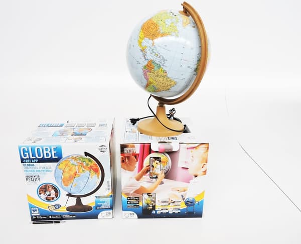 Politisk og fysisk globus belyst 32 cm