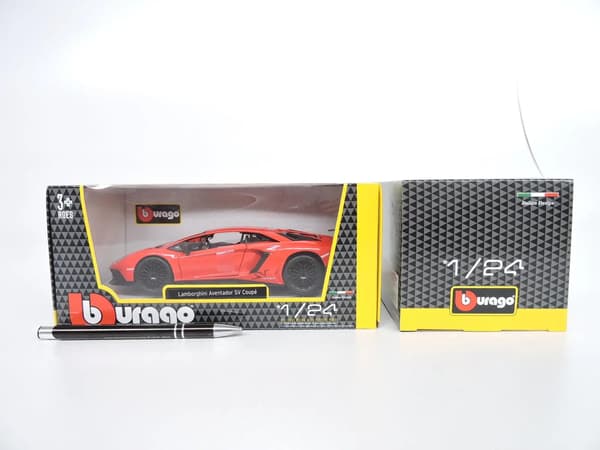 Lamborghini Aventador LP 750-4 1:24 BBURAGO
