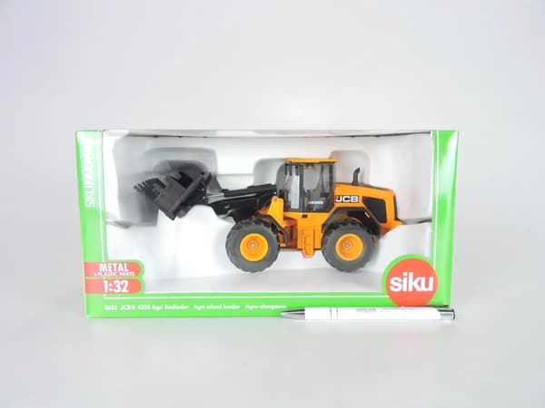 SIKU 3663 FARMER -JCB435S Agri knækstyret læsser