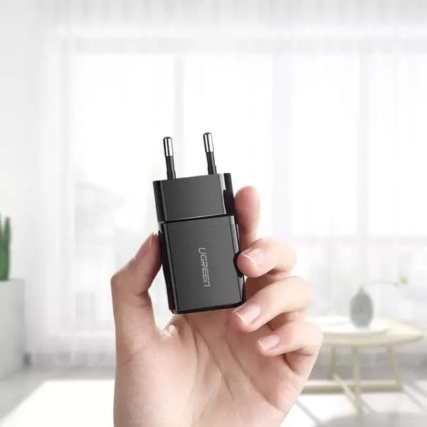 Ugreen USB-vægoplader 2,1A sort (50459)