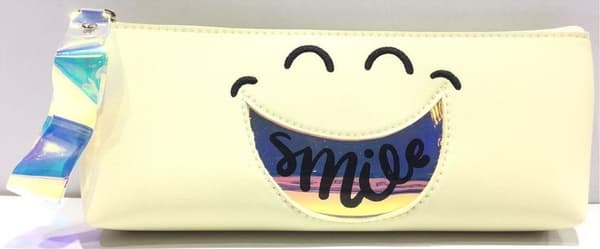 Penalhus pose Usmiech Smile