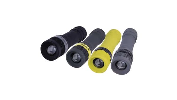3W 75lm 3xAAA LED Lommelygte /med zoom/ IP43 P4703