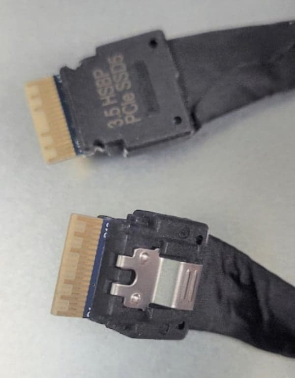 Intel Kabelsæt 2U SlimSAS Kabel x24 (CPU til Mid-plane) Sæt CYPCBLSLMIDPIN