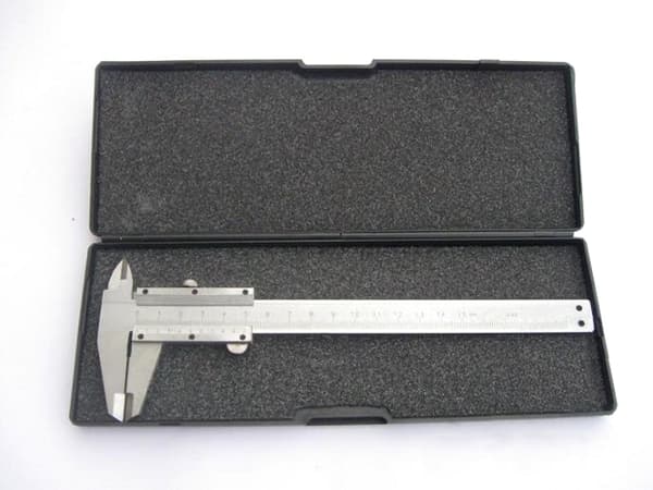 SKYDERE 150mm 0.02mm I PLASTIKBOKS /GEKO
