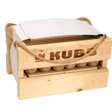 Kubb puulaatikossa