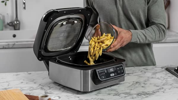 Grilli NINJA AG301EU Musta