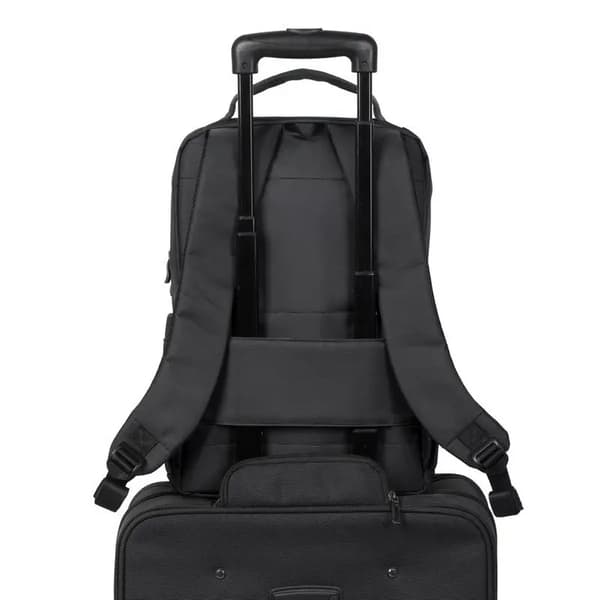 RIVACASE 8262 svart Laptopryggsäck 15.6