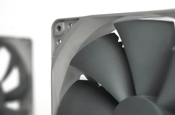 Noctua Redux NF-P14s indsats med blæse