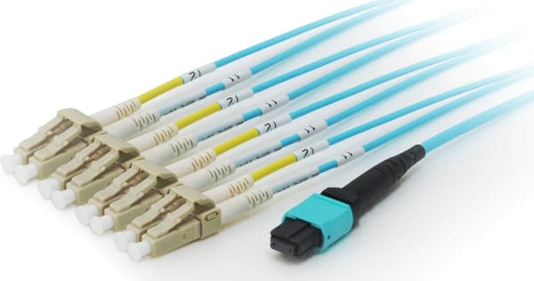 Equip Light Air Kabel MTP/LC Trunk OM4 M/M 15.00m Poly Pose