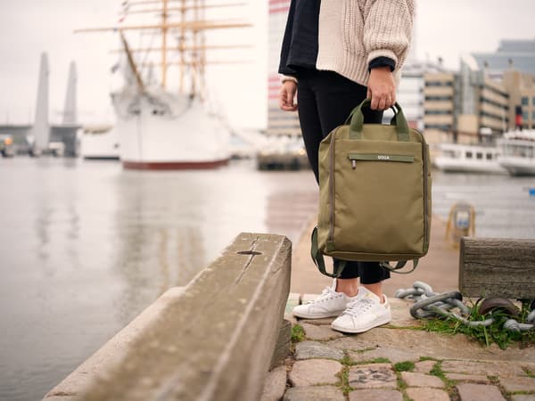Golla-reppu Orion - reppu MacBook 16\" -taskulla (vihreä)