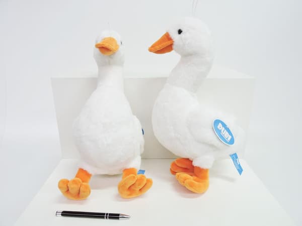*PLYS ges med vedhæng, 33 cm,