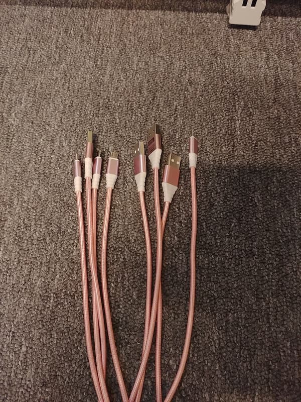 OMEGA CANTIL STOFKABEL FLETET MICRO USB TIL USB 2A KOBBER POLY 1M ROSAGULD [44056]