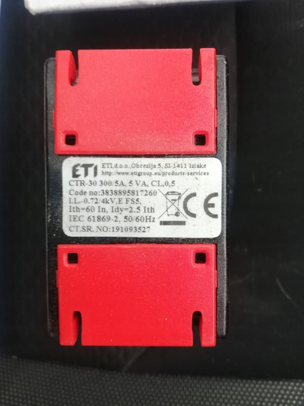 Oikea päänkytkin CTR-30 300/5 5VA CL.0,5 004805510