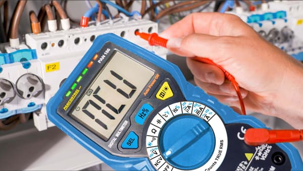 Digitaalinen yleismittari True RMS DCV AC DCA ACA OHM C CAT IV PAN186