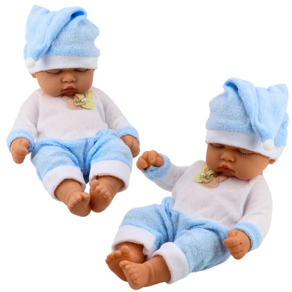Nukkuva vauvanukke sinisessä pyjamassa, jossa on tupsupipo
