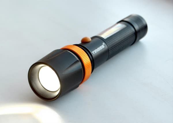 TIROSS GENOPLADELIG LOMMELYGTE CREE LED T6 XMLCOB 10W