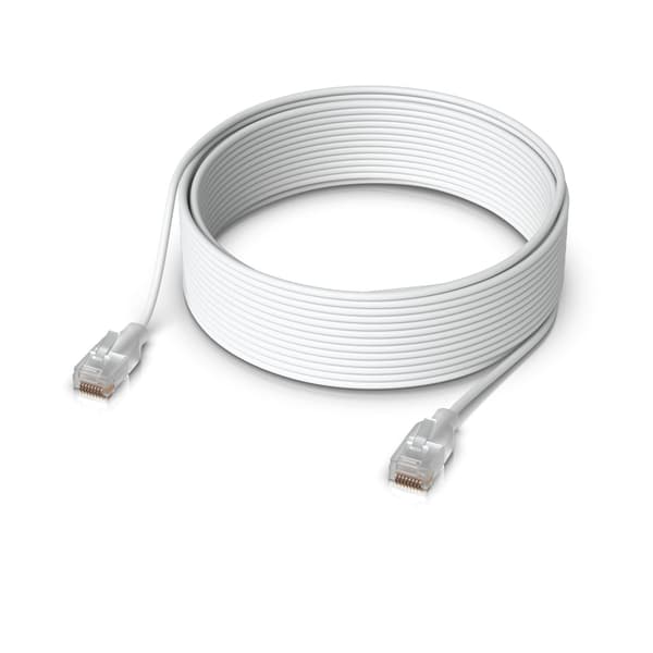 Ubiquiti Nano-tynd patchkabel med 2,5 GbE-understøttelse designet til at vise Etherlighting-effekter.