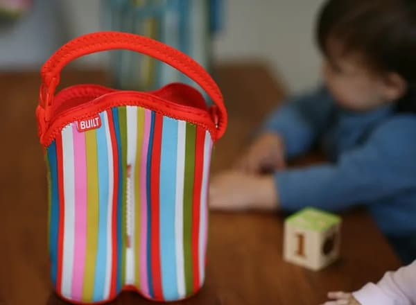 BUILT Bottle Buddy - Baby Pink Stripe Flaskepakke