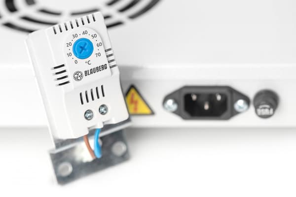 DIGITUS räkkituuletinsarja DN-19 FAN-2-HO