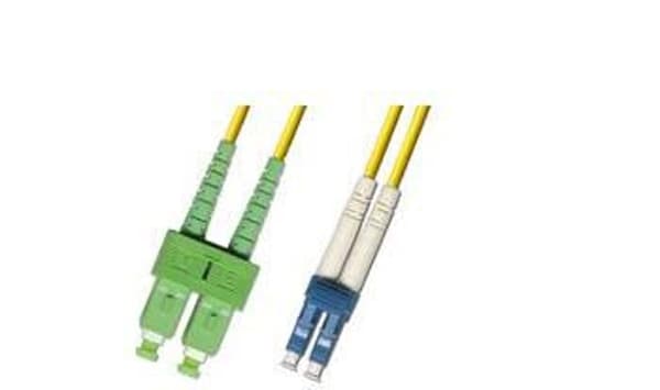 MicroConnect SC/APC-LC/UPC 10m OS2 Fiber Patchkabel Singlemode Duplex LSZH Gul