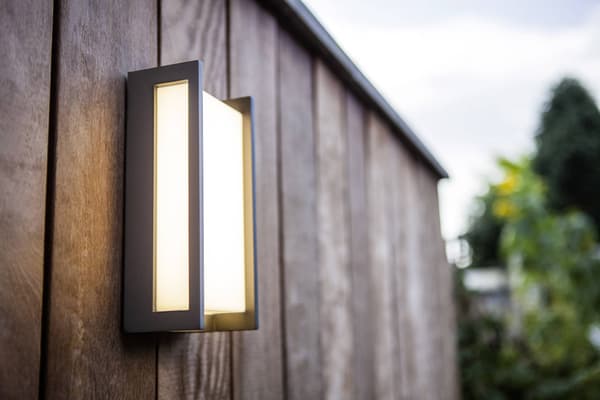 Seinävalaisin Light it Seinävalaisin Qubo 1 antrasiitti