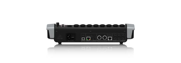 Behringer X18 digitaalimikseri