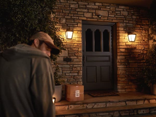 Philips Hue -liiketunnistin ulkokäyttöön, musta