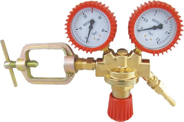 REDUCER ACETYLENE RED111