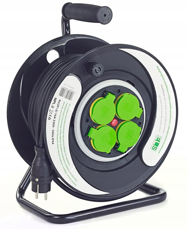 ELS Electrical Engineering Förlängningskabel 20m OW3*1.5 4x230V IP44 T trumma plast stålpanel