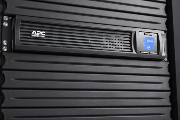 APC Smart-UPS SMC1000I-2UC Rack 2HE 600W 1000VA SmartConnectilla
