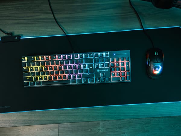 Tastatur- og musemåtte TRACER GAMEZONE Maxi RGB (80/30/0.4)