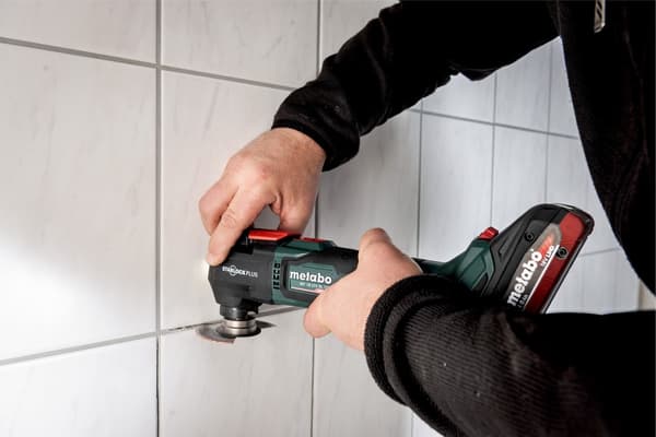 METABO MULTIVÆRKTØJ. MT 18 LTX BL QSL KARKAS METABOX