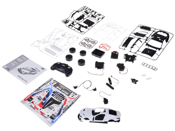 Rastar BMW M8 GTE 1:18 model til at samle - fjernstyret bil RC0708