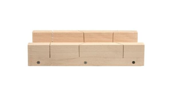 GERINGSSAVKASSE AF TRÆ 300X80MM