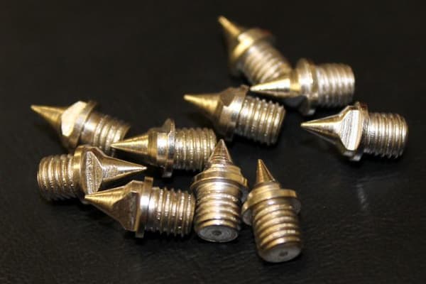 Pigge til løbesko 6 mm 10 stk