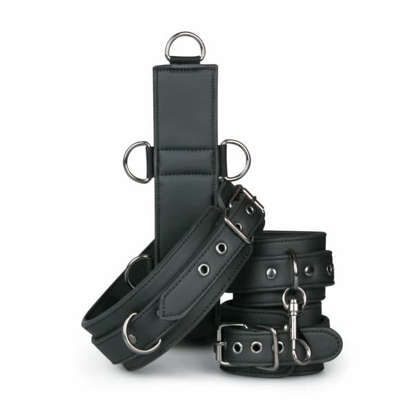 Tejpband för att kreppa kohud med handbojor bdsm