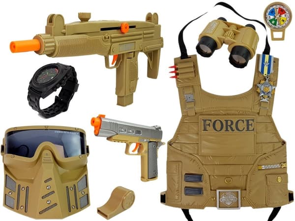 Militärset Vapen Mask Kikare Väst Kompass